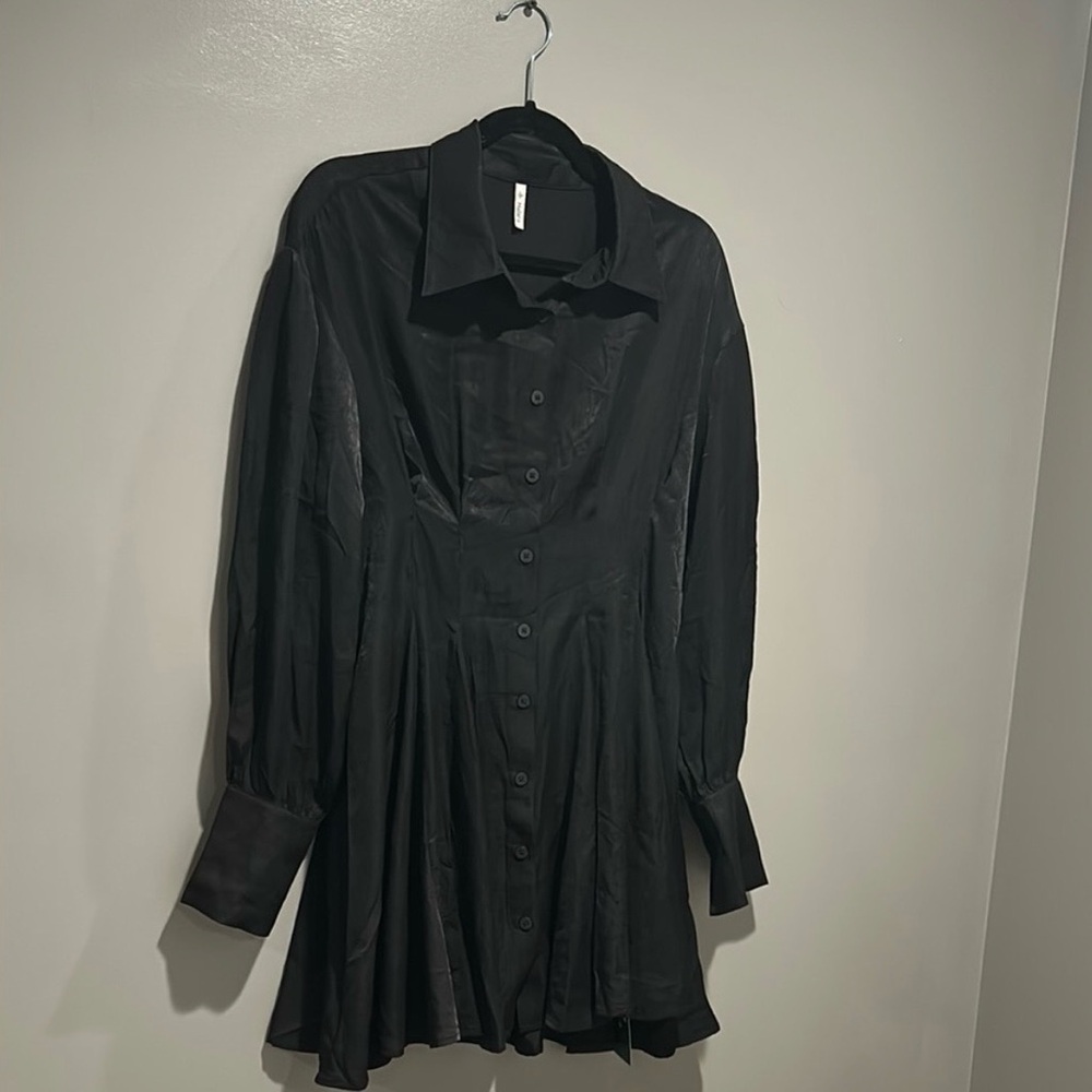 New with tags medium HALARA Black Babydoll Dress with long sleeves